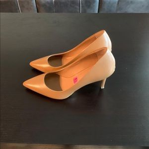 Calvin Klein, Gayle Leather Pump.